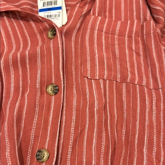 Hippie Rose White Puff Sleeve 3/4 Sleeve Crop Button Down Shirt - Picture 6 of 6